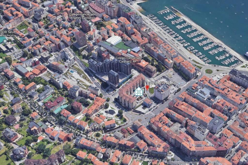 Comodo Apartamento En Puertochico, Cerca De Todo. Сантандер Екстериор снимка