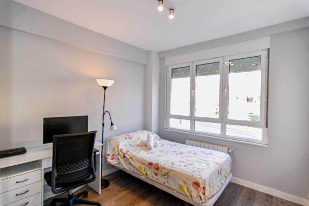 Comodo Apartamento En Puertochico, Cerca De Todo. Сантандер Екстериор снимка