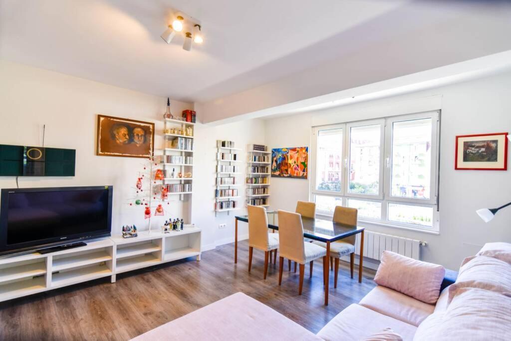 Comodo Apartamento En Puertochico, Cerca De Todo. Сантандер Екстериор снимка
